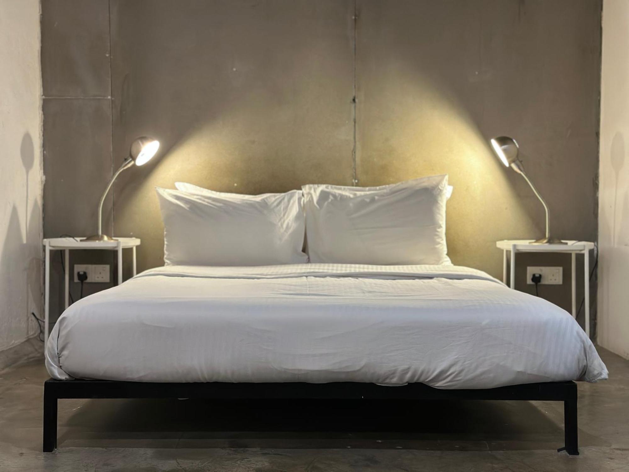 The Frame Guest house 2*